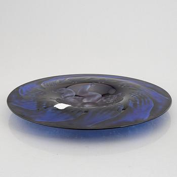 Steven Newell, a glass dish, late 20th Century.