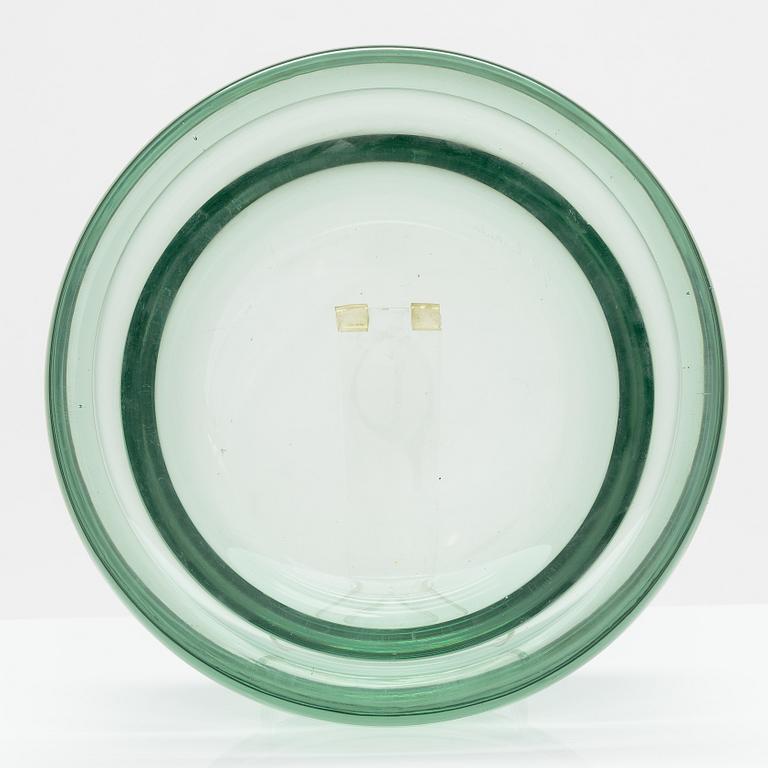 Göran Hongell, a green glass bowl signed G-H Karhula, 1940s.