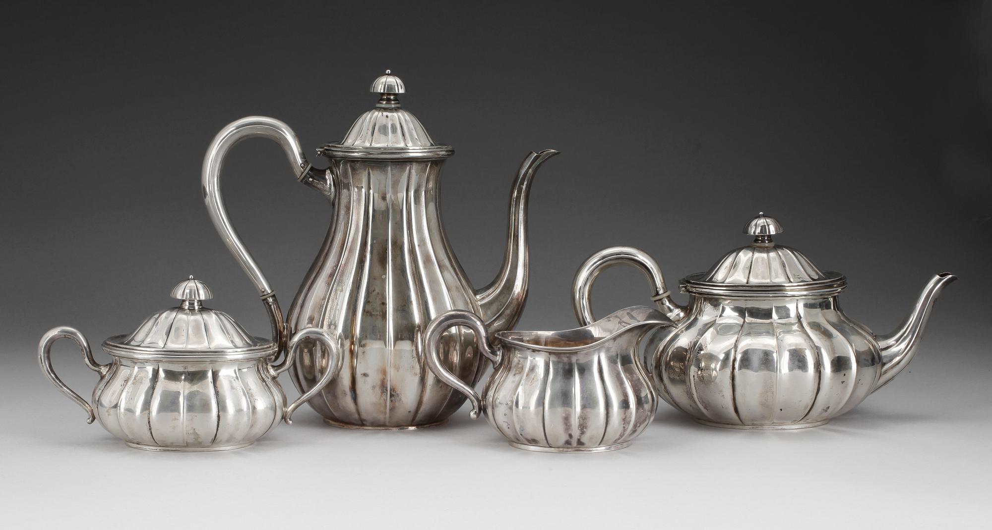 TE OCH KAFFESERVIS, 4 delar, silver, Gebrüder Kühn, Tyskland. Ca 1435g.
