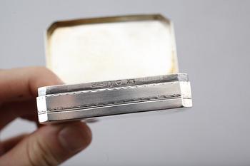 DOSA, silver, Carl Petter Lampa, Stockholm 1828. Vikt ca 58 gram.