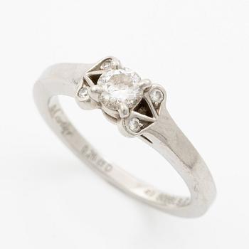 Cartier, ring platinum with round brilliant-cut diamonds.