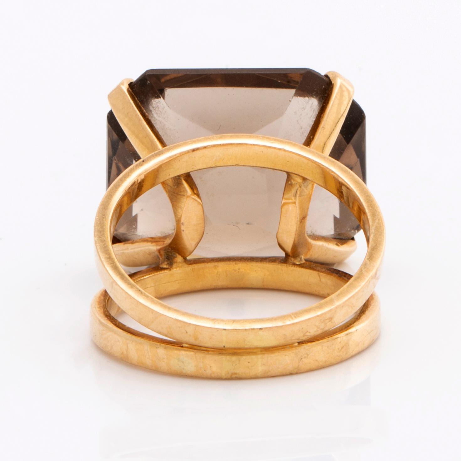 RING 18K gold smoky quartz approx 20 x 15 mm, size 55,5.