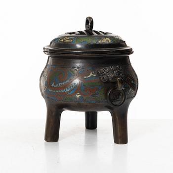 Rökelsekar, cloisonné. Japan, Meiji (1868-1912).