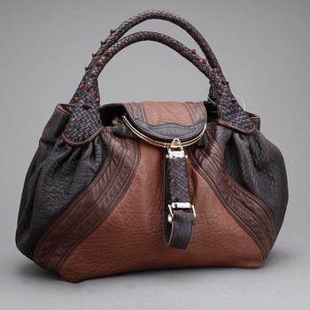HANDVÄSKA, Fendi, "Spy Bag", 2000-talets början.