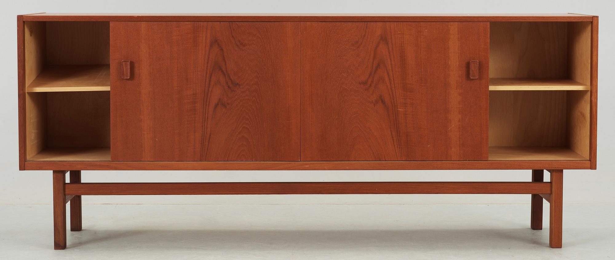SIDEBOARD, "Arild", Nils Jonsson, Troeds, 1900-talets andra hälft.