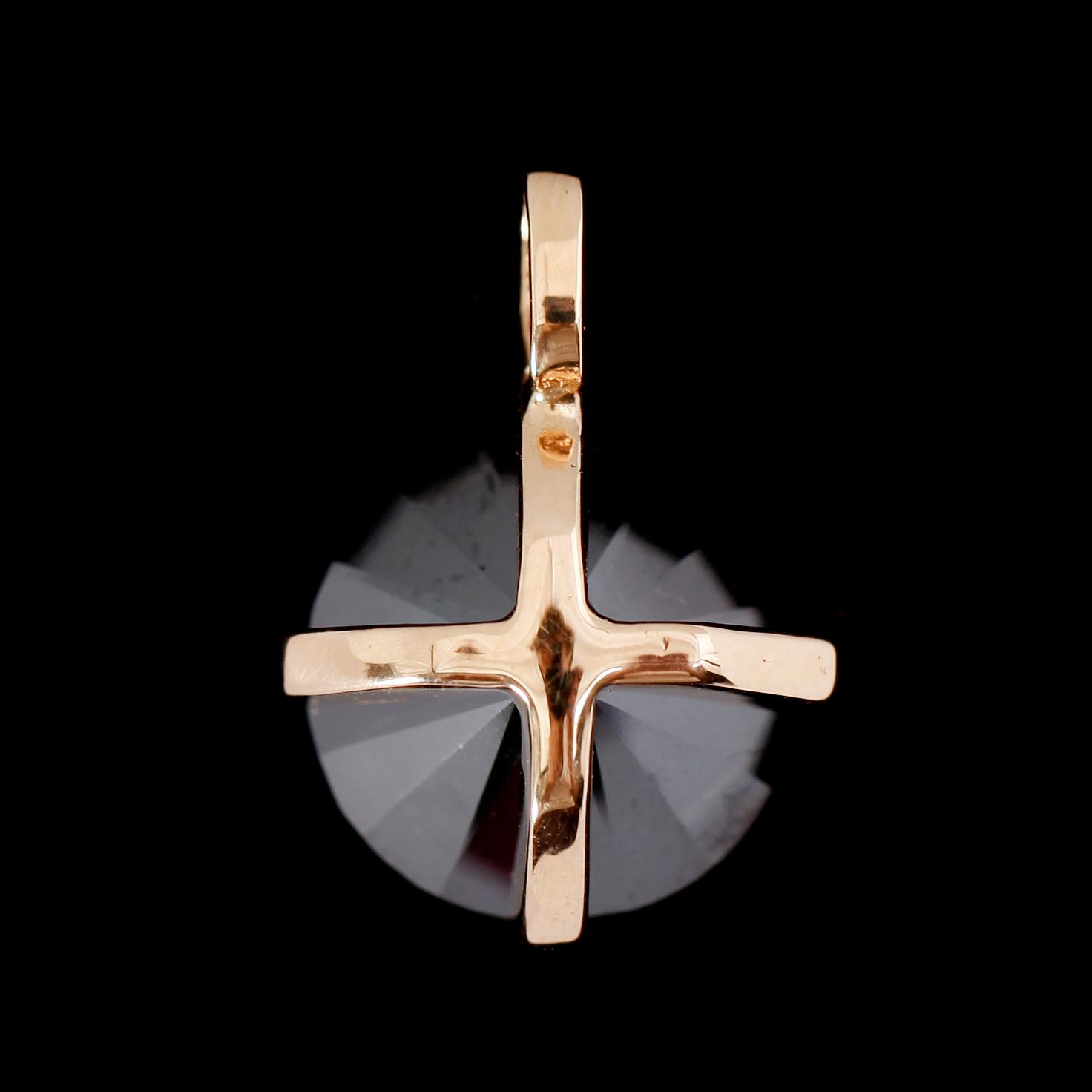 HÄNGE, 18 k guld, svart briljantslipad diamant 8.19 ct.