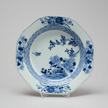 Six blue and white export porcelain dishes, Qing dynasty, Qianlong (1736-95).