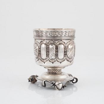 Bägare, silver, otydliga stämplar, Malmö, troligen 1800-talets andra hälft.