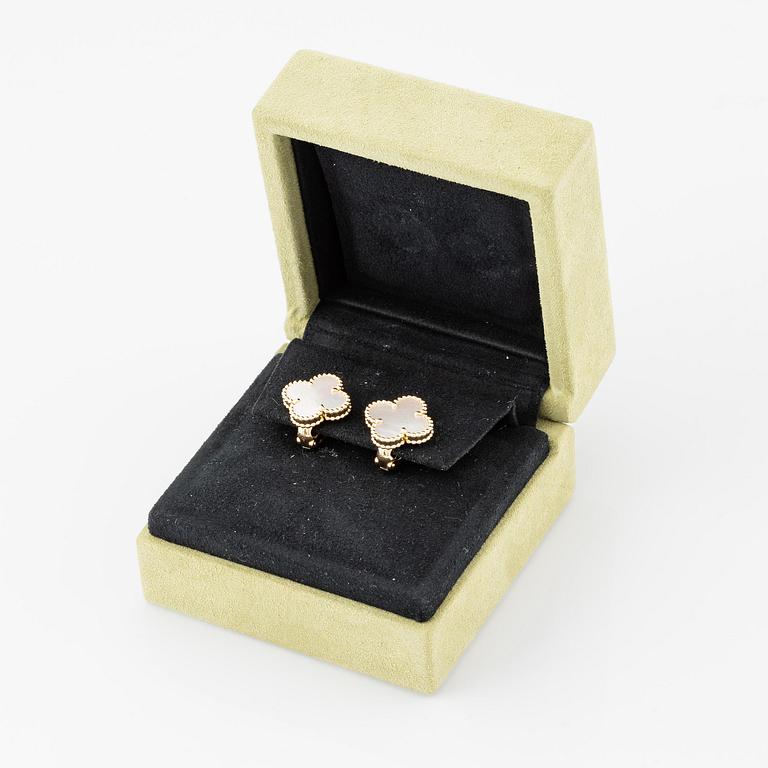 A Van Cleef & Arpels a pair of earrings "Alhambra" 18K gold and Mother-of-pearl.