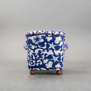 JOSEF FRANK, fåtölj modell 336 för Firma Svenskt Tenn 1900-talets senare del.
