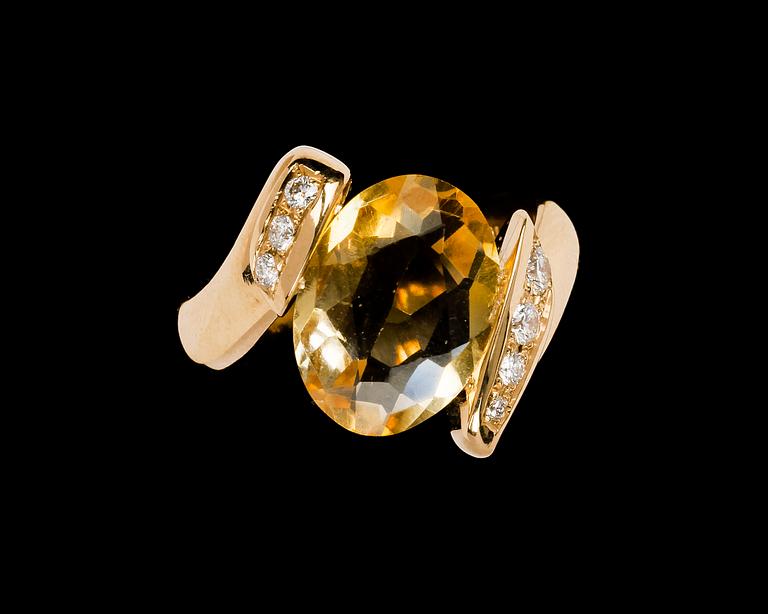 RING, citrine, brilliant cut diamonds, tot. app. 0.22 cts.