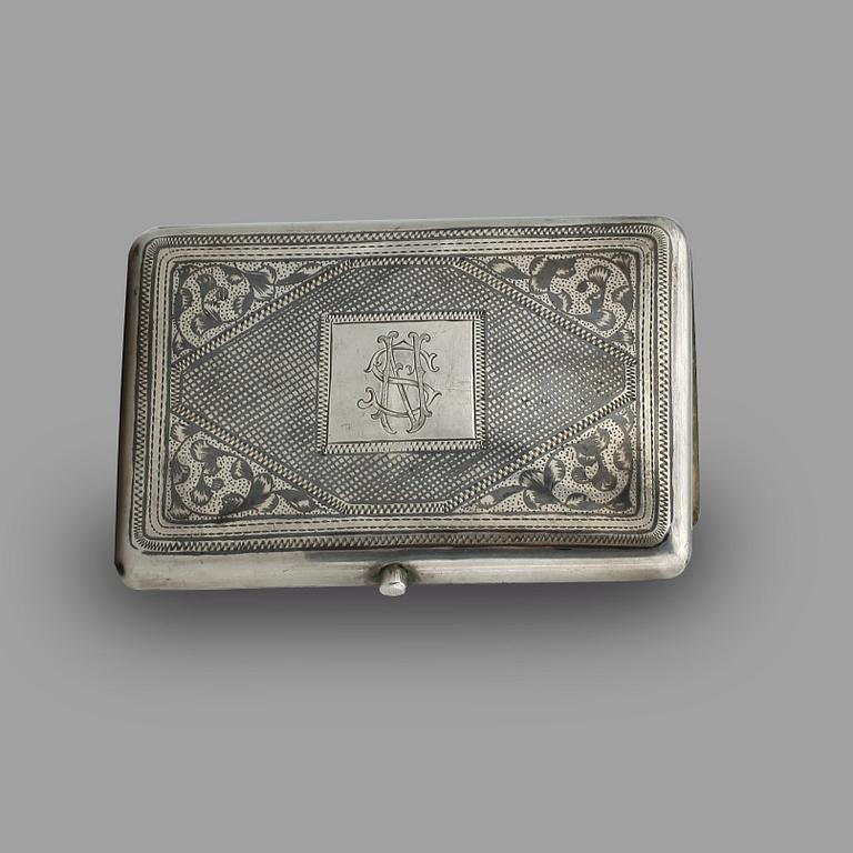 ETUI, silver, Ryssland 1896-1908. Vikt ca 134 gram.