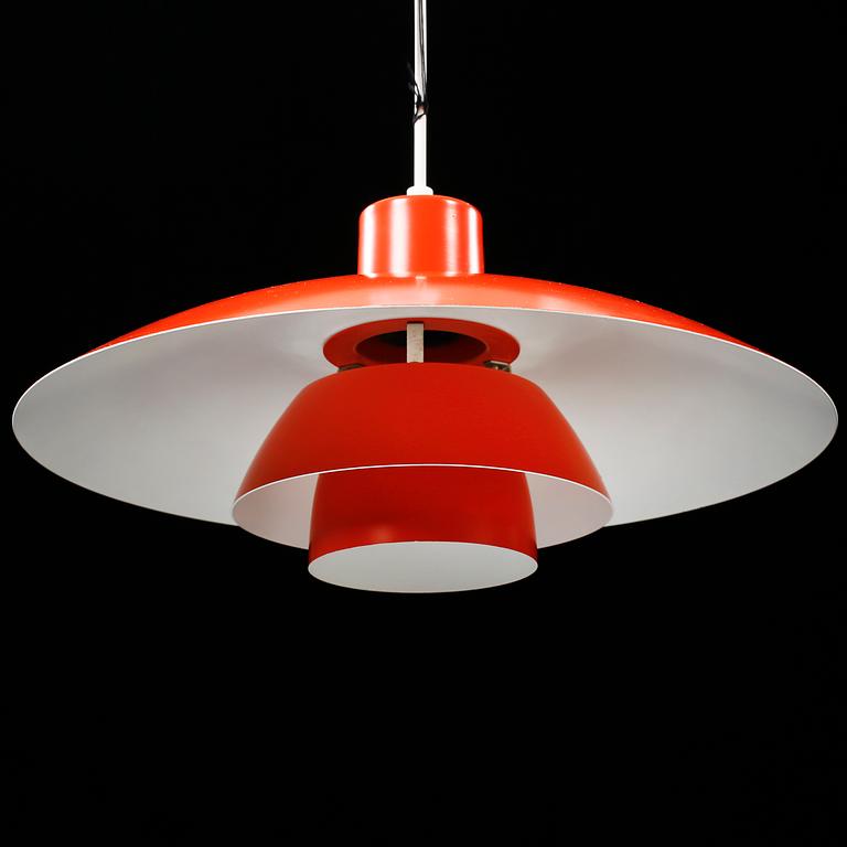 TAKLAMPA, "PH 4/3", Poul Henningsen för Louis Poulsen, Danmark, 1900-talets andra hälft. Höjd 20 cm.