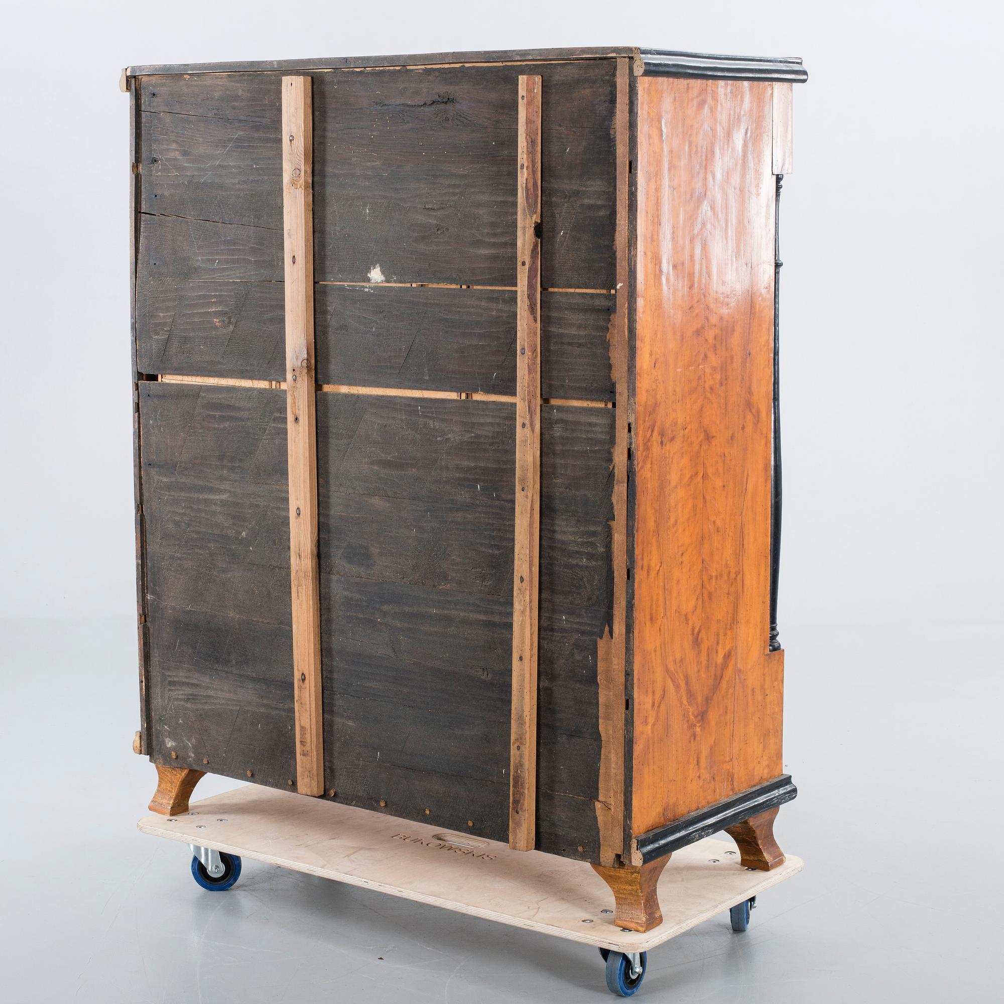 CHIFFONJE, 1800-talets mitt.