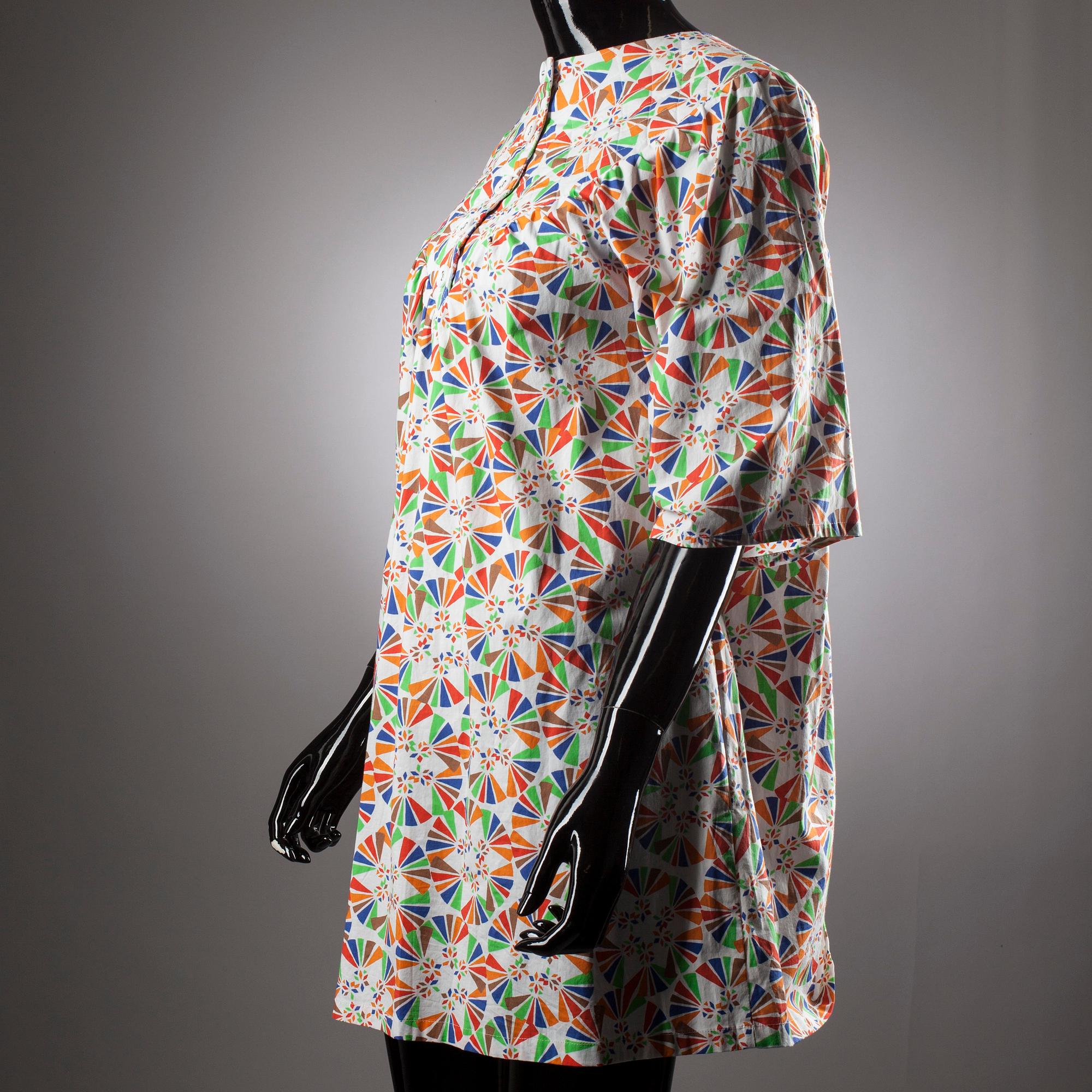 KLÄNNING, Ivana Helsinki.