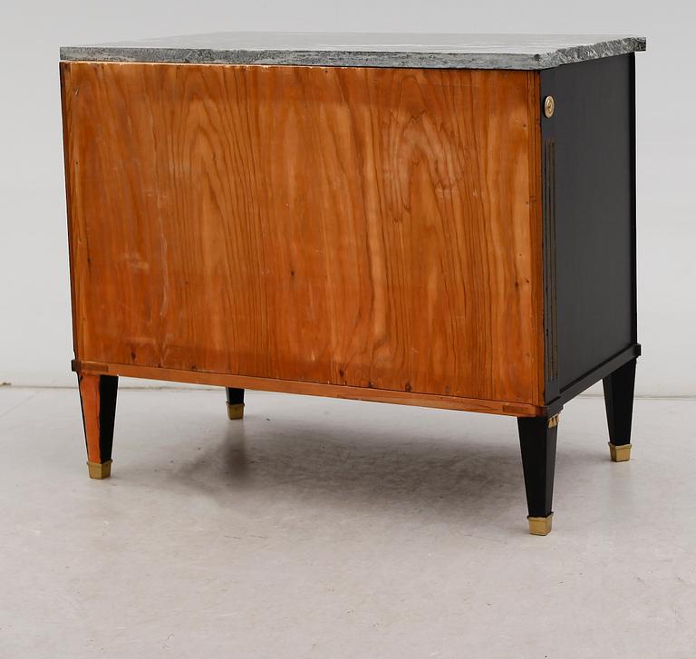 BYRÅ, gustaviansk stil, 1900-talets andra hälft.