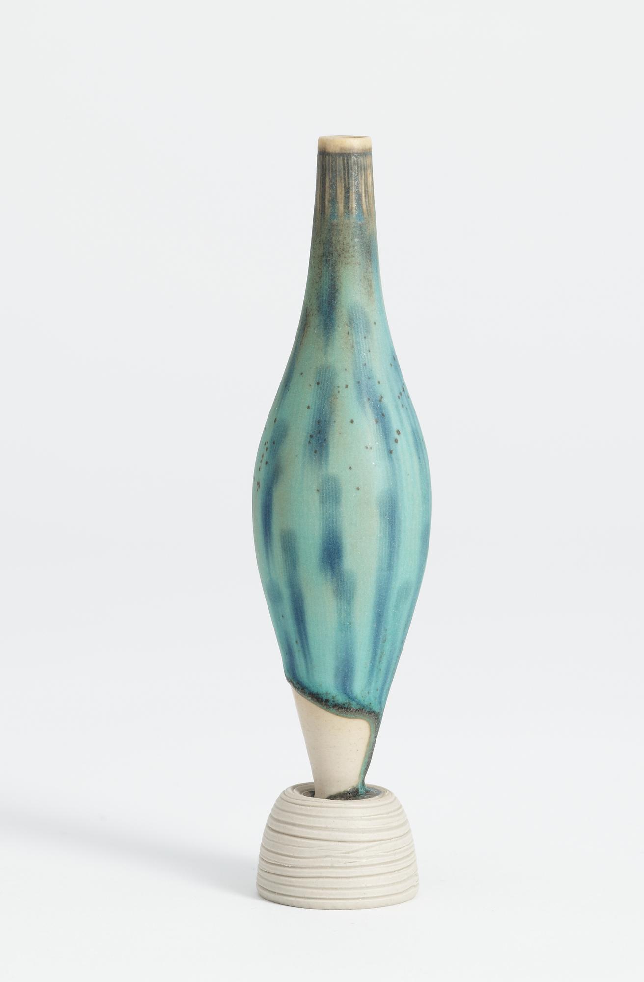A Wilhelm Kåge 'Farsta spirea' stoneware vase, Gustavsberg studio 1958.