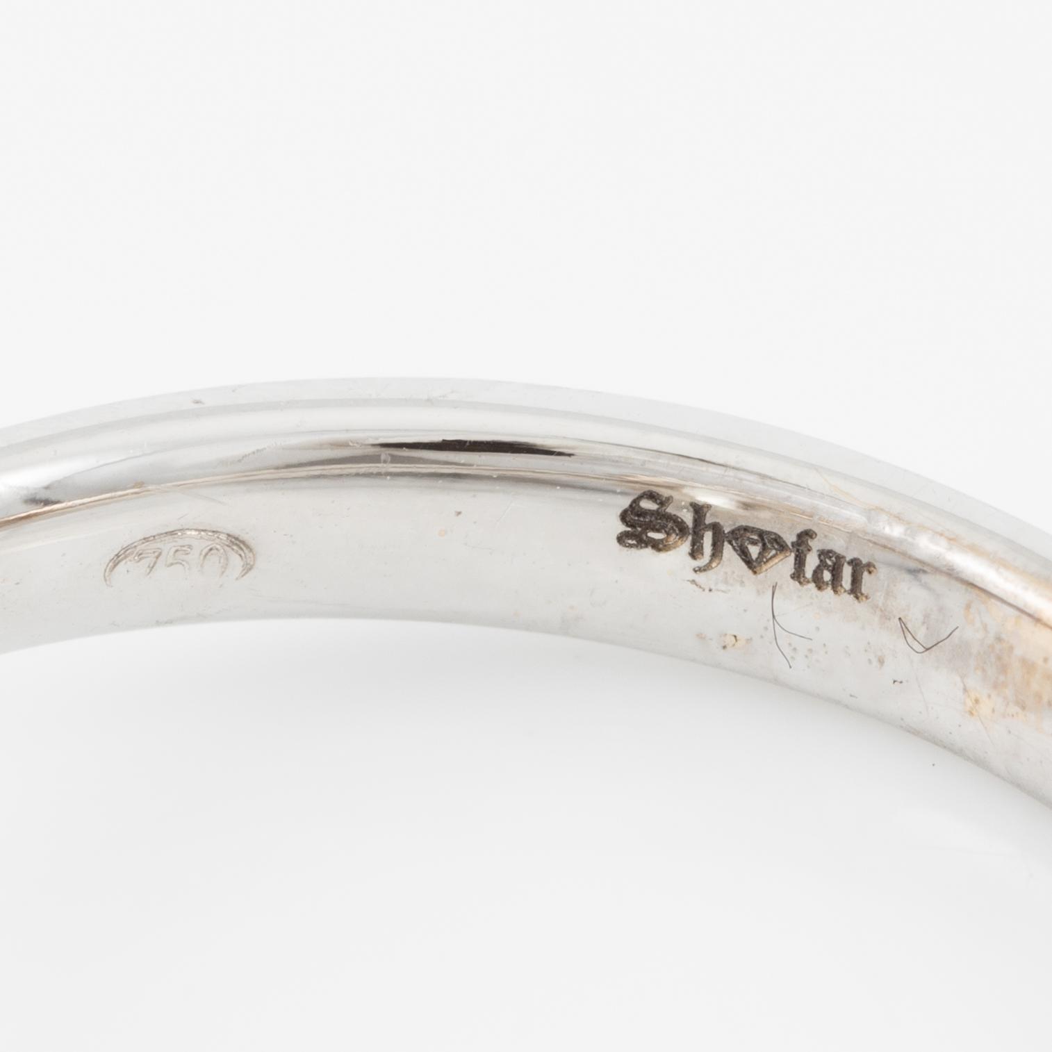 Ring 18K white gold set with an oval brilliant-cut diamond, accompanied by a GIA report.