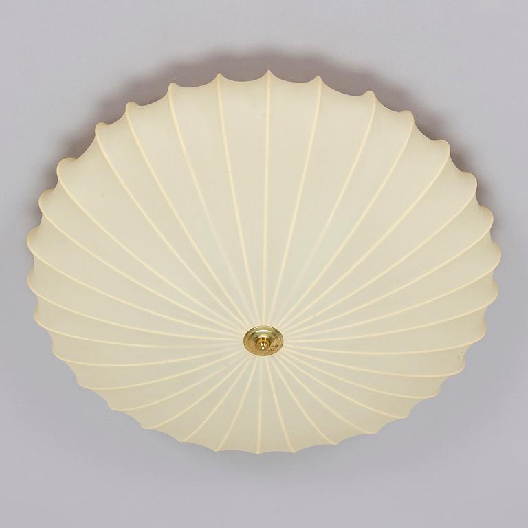 Paavo Tynell, A mid 20th century ceiling lamp for Idman.