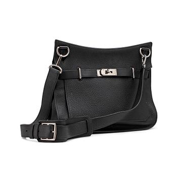 678. HERMÈS, a black Clemence bullcalf "Jypsière" shoulder bag.