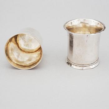 BÄGARE, 2 st, silver, 1700-1800-tal. Ca 46 gram.