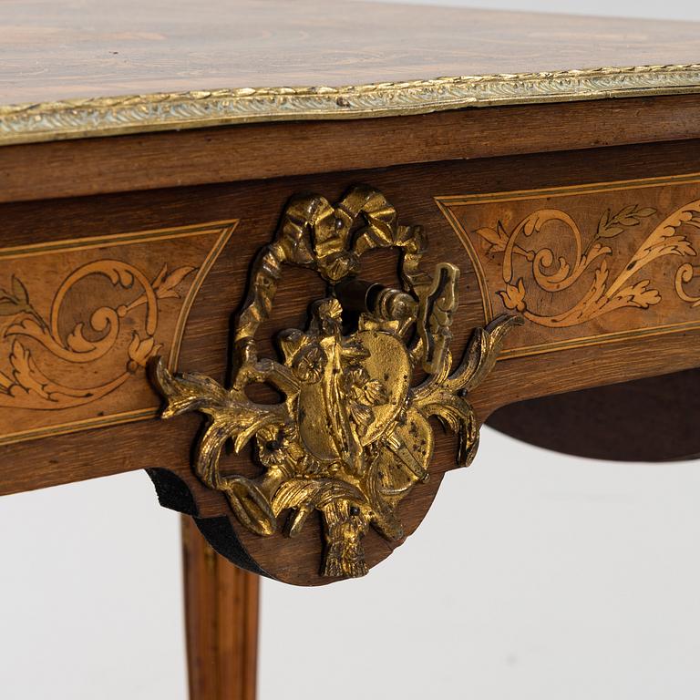 Salongsbord, Louis XVI-stil, 1900-talets första hälft.