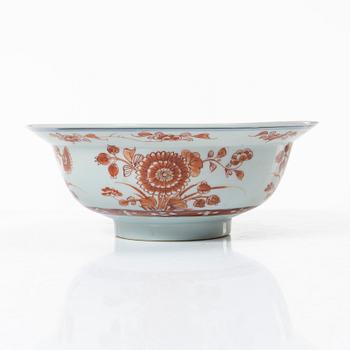 An imari bowl, Qing dynasty, Kangxi (1662-1722) with a Johanneum mark N=109.