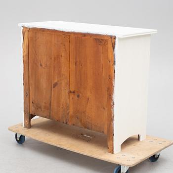 Chest of drawers, early 20th century.