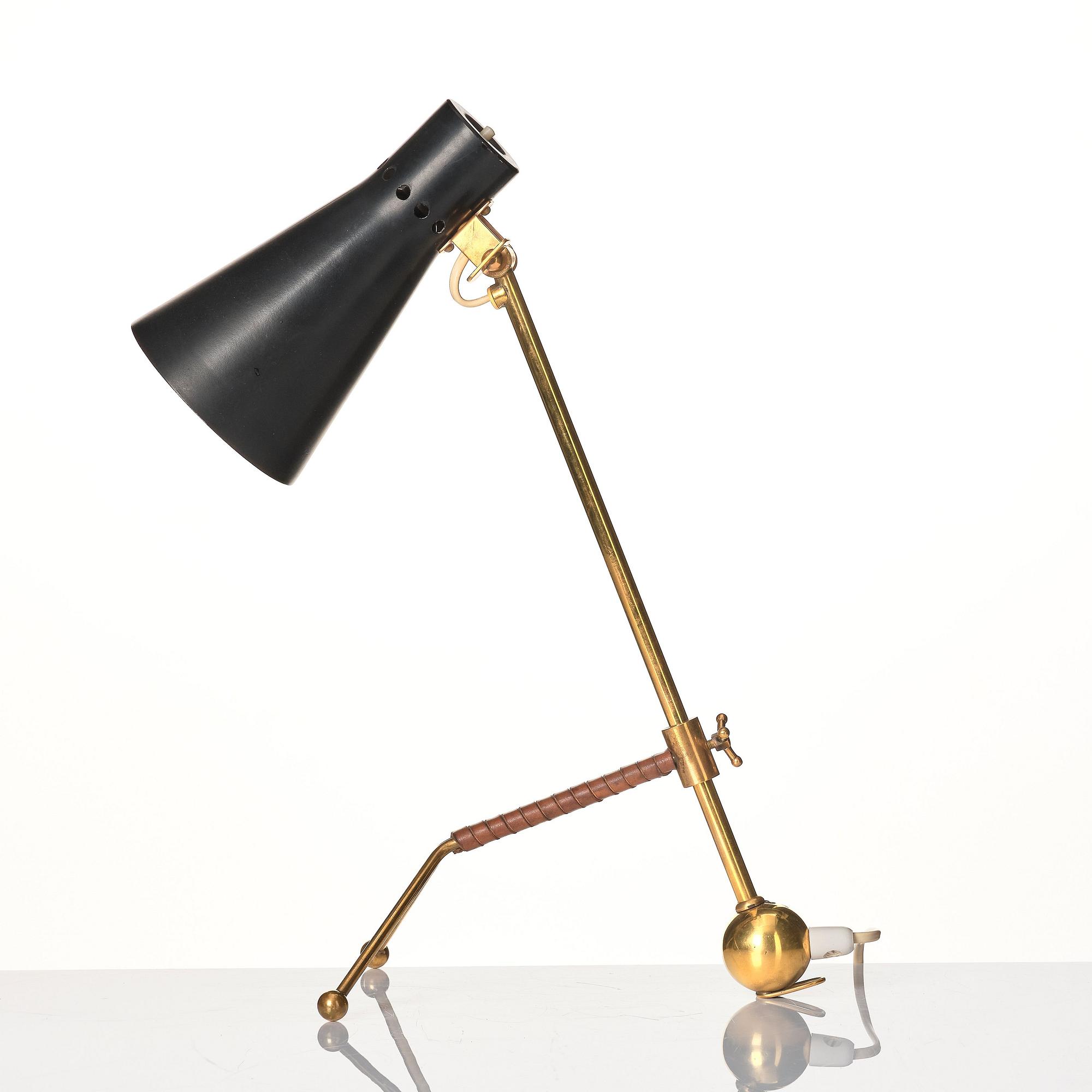 Tapio Wirkkala, bordslampa, modell "K11-16", Idman, Finland, 1900-talets mitt.