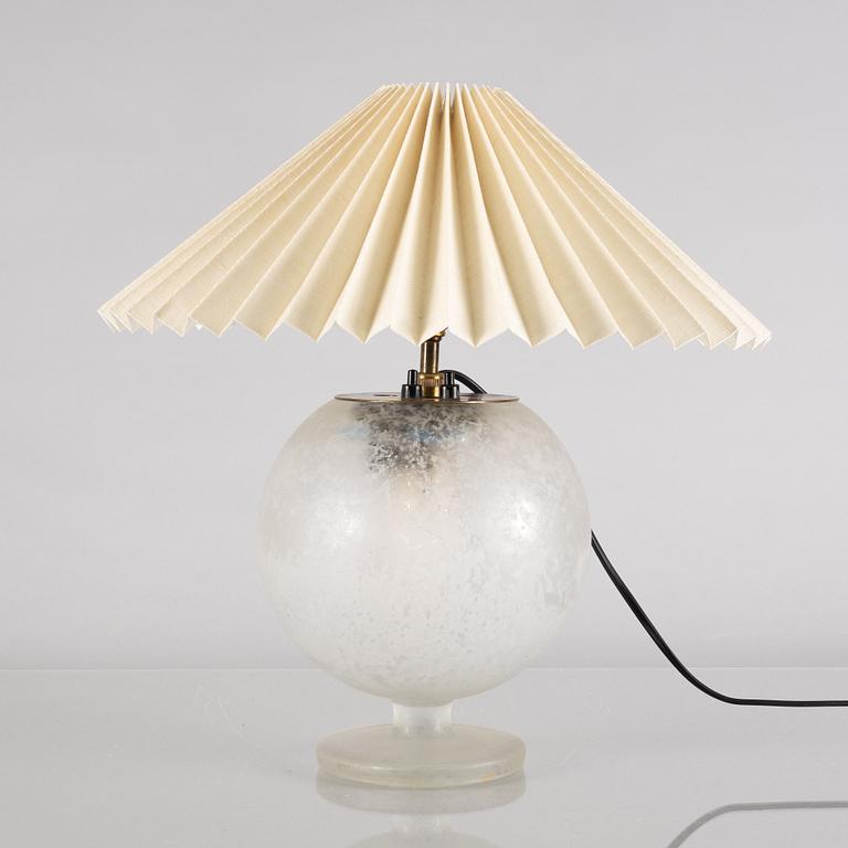 Gunnar & Ulla Eklöf, table lamp, Corona Belysningskultur, 1940s-30s.