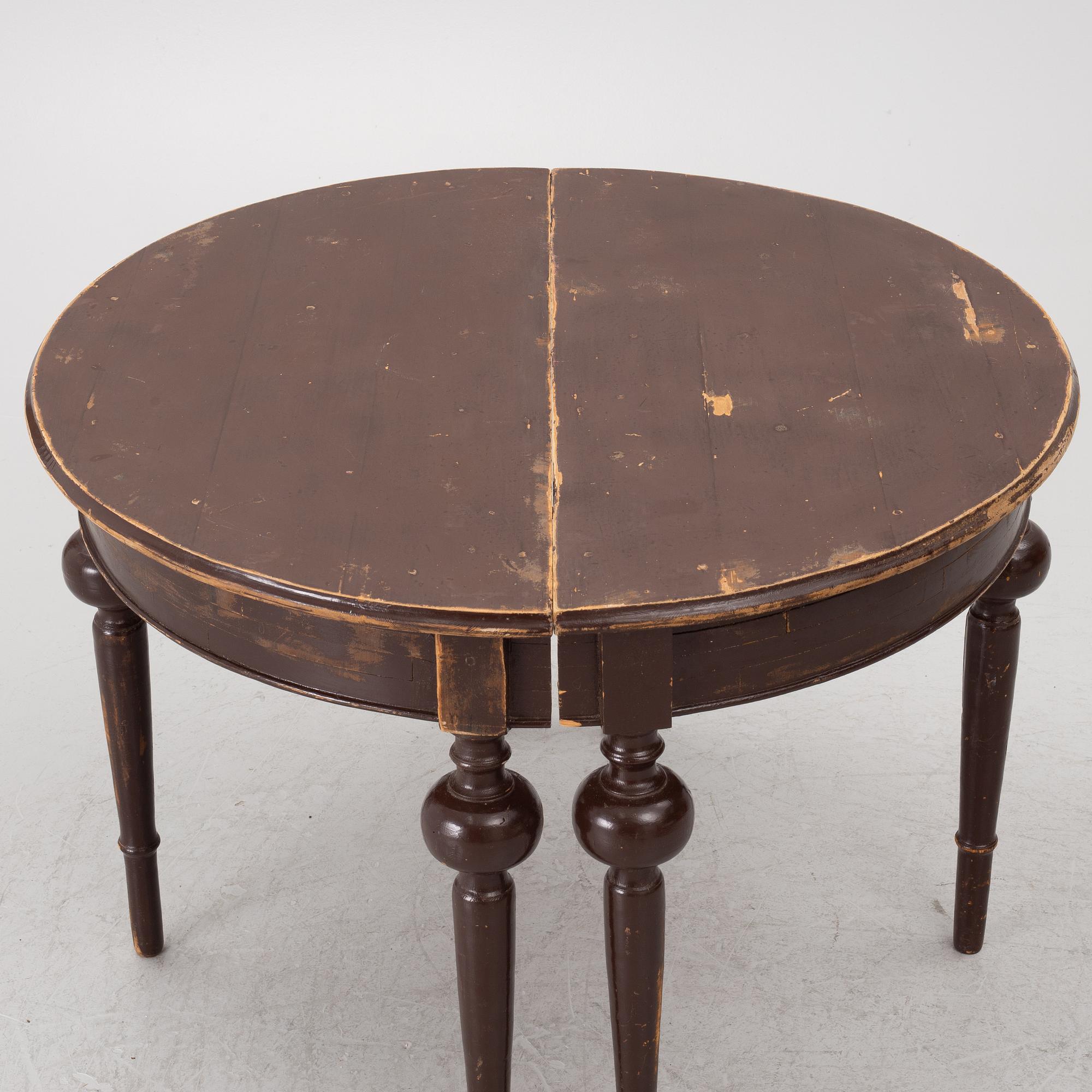 Månbord, ett par, 1800-talets andra hälft.