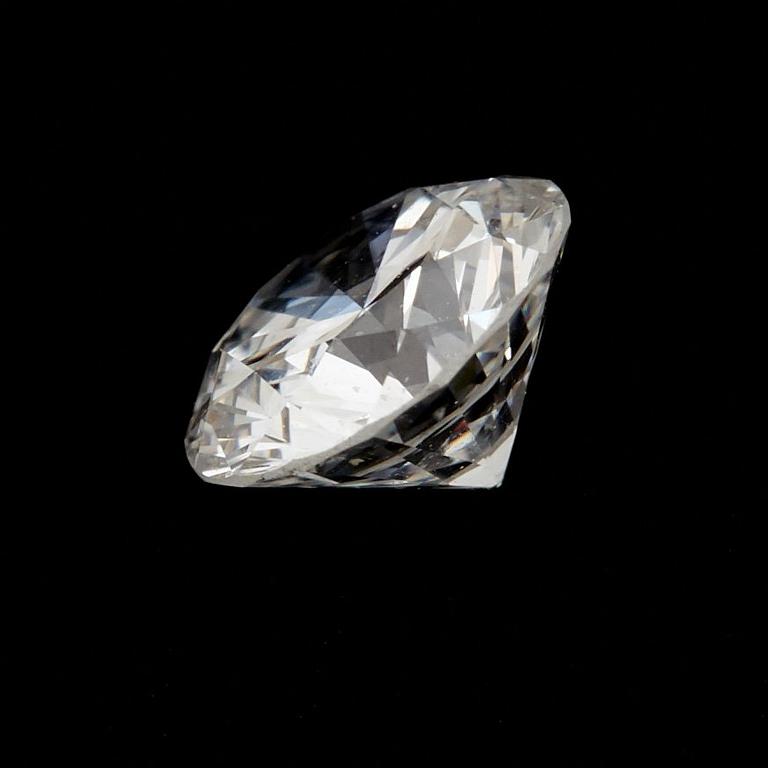 A loose round brilliant-cut diamond weight 0.55 ct quality ca D/E if.