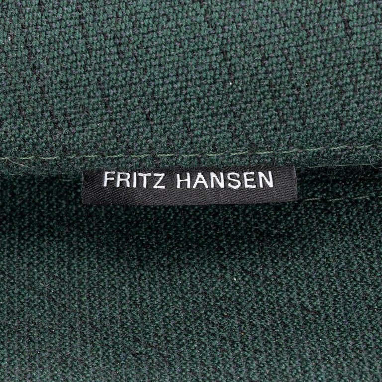 Arne Jacobsen, fåtölj, "Ägget", Fritz Hansen, 2021.
