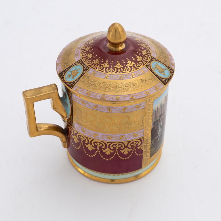 An Empire period Vienna porcelain cup with cover, first part of the 19th Century.
