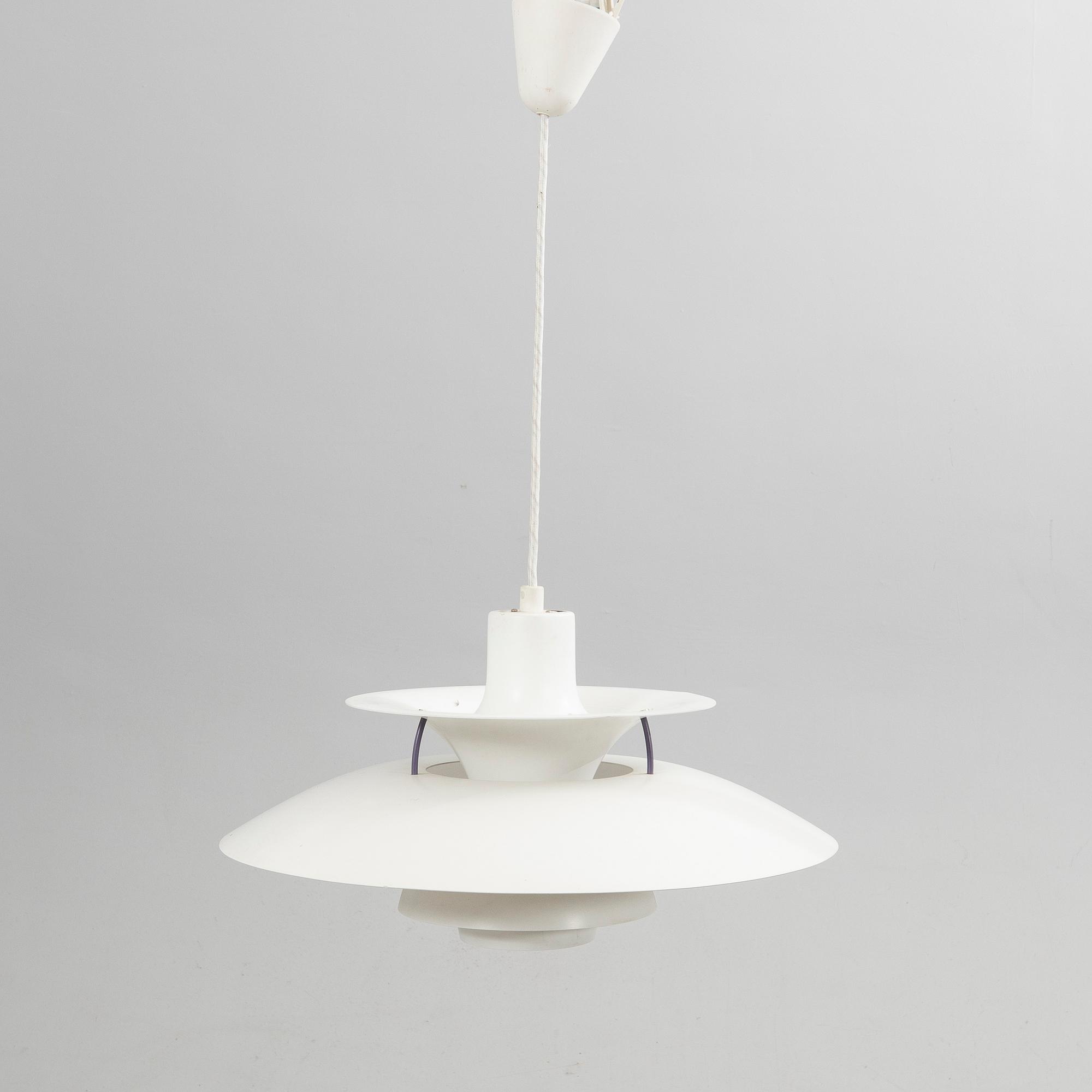 Poul Henningsen, taklampa, "PH5", Louis Poulsen, Danmark.