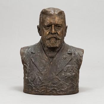 Sven August Adolf Jonsson, pysti, pronssia, signeerattu ja päivätty 1919.