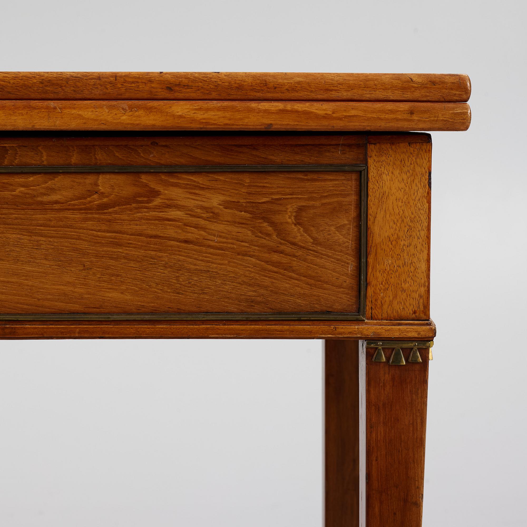 Spelbord, sengustavianskt, omkring år 1800.