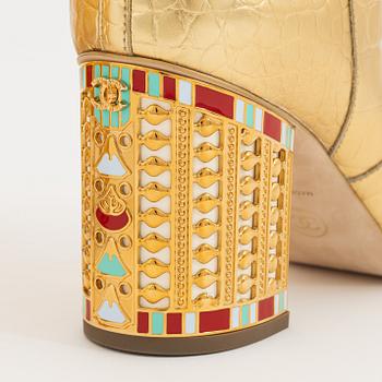 Chanel, boots, size 37C.