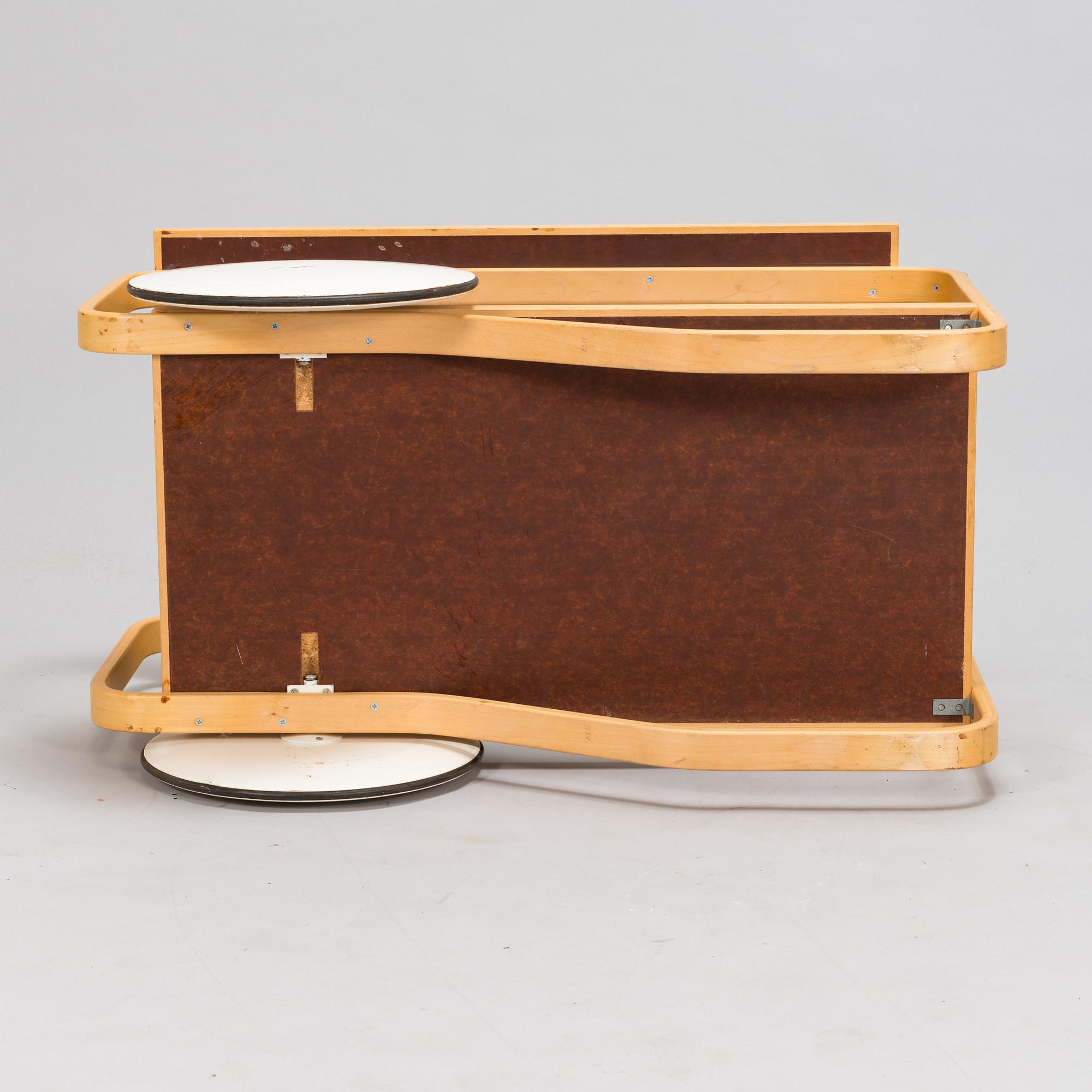 Alvar Aalto, tarjoiluvaunu 901, Artke, 1900-luvun loppupuoli.