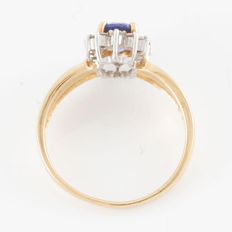 Ring, 14K gold with tanzanite and brilliant-cut diamonds.