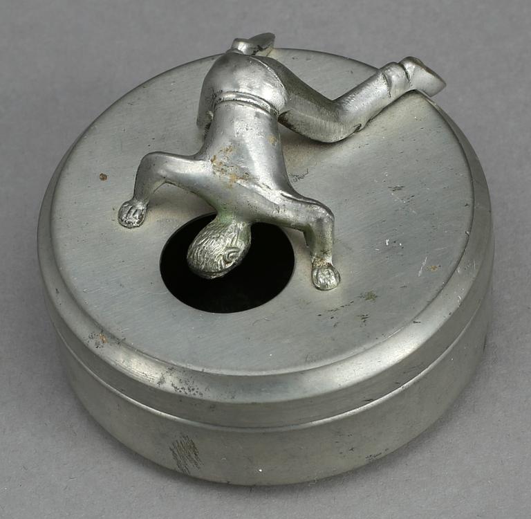 MANSCHETTKNAPPSASK, tenn, Widerholm & Dahlberg, Eskilstuna. 1930/40-tal.