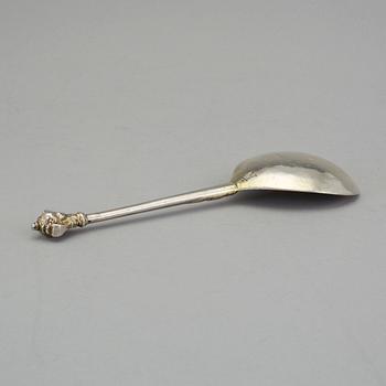 A Swedish 17th century silver-gilt spoon, unmarked (possibly Anders Andersson Amor, Sthlm 1684-1703).