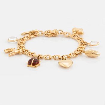 18K gold bracelet.