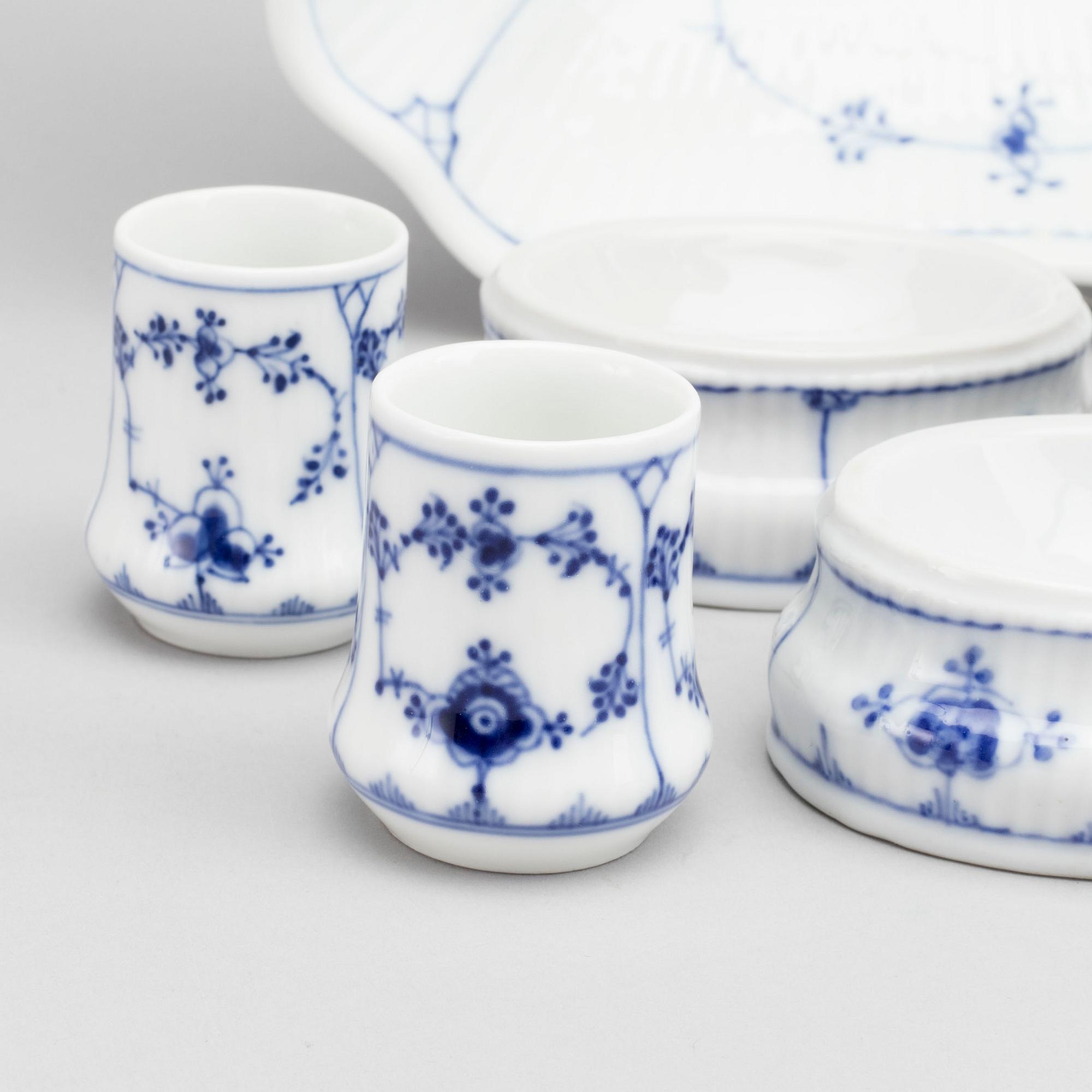 13 PCS "Musselmalet" Riflet, Royal Copenhagen.