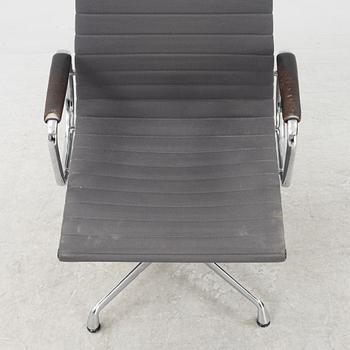 Charles & Ray Eames, EA 108 office chair, Vitra.