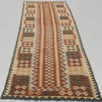 A RUNNER Kilim, ca 315 x 87 cm.