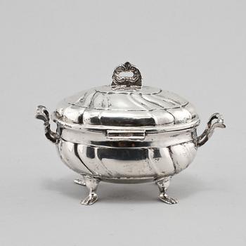 SOCKERSKÅL, silver, importstämplad, 1900-talets första hälft. Vikt 200 g.