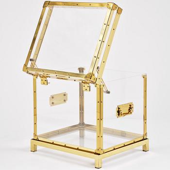 Eichholtz, a "Flightcase" chest/coffee table, contemporary production.