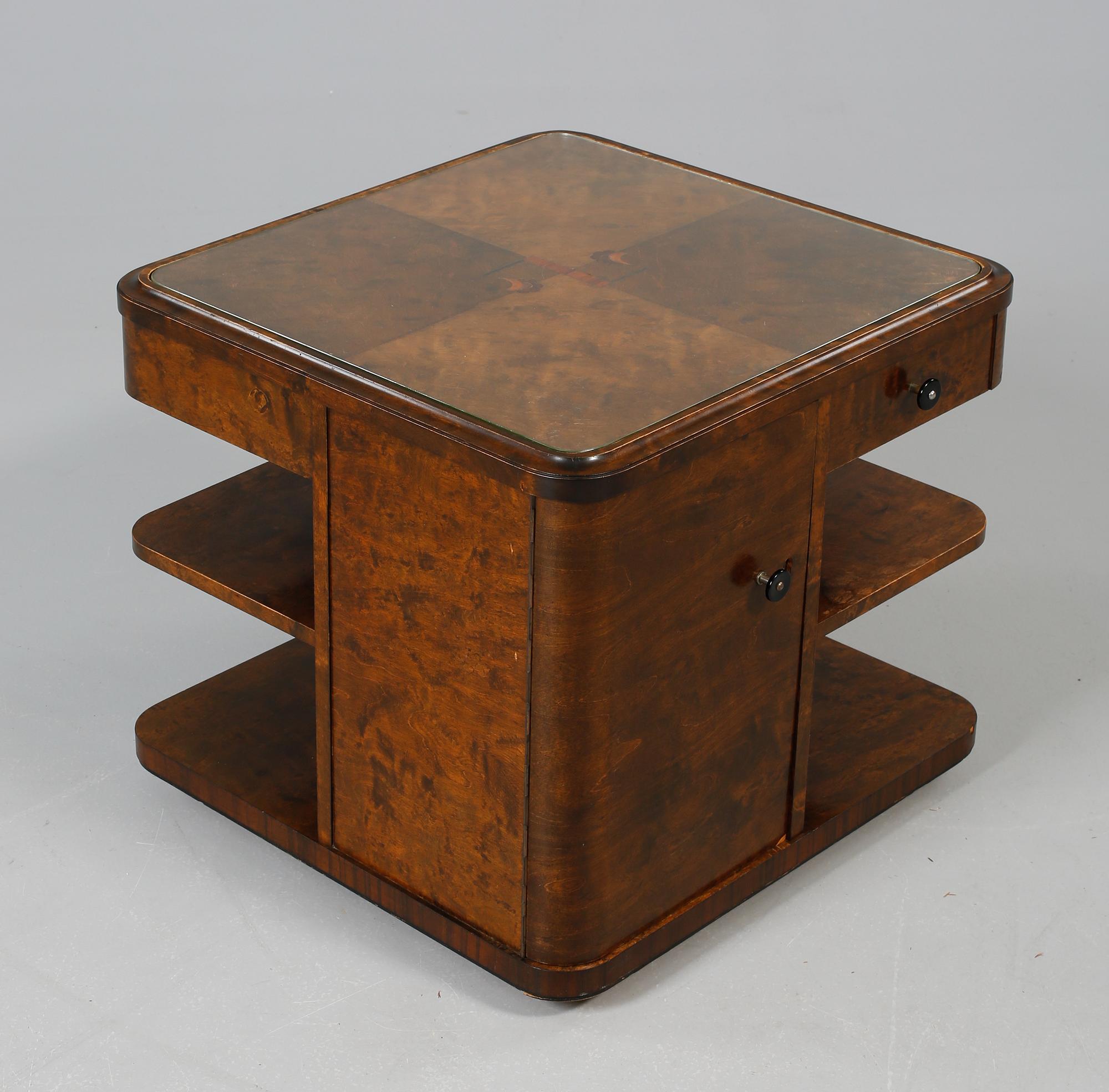 RÖKBORD, 1900-talets andra kvartal.