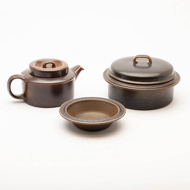 Ulla Procopé, Service, 76 pieces, "Ruska", Arabia, stoneware, second half of the 20th century.